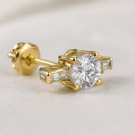 Radiant Solitaire Engagement Ring – Timeless Elegance & Brilliant Sparkle - Image 3